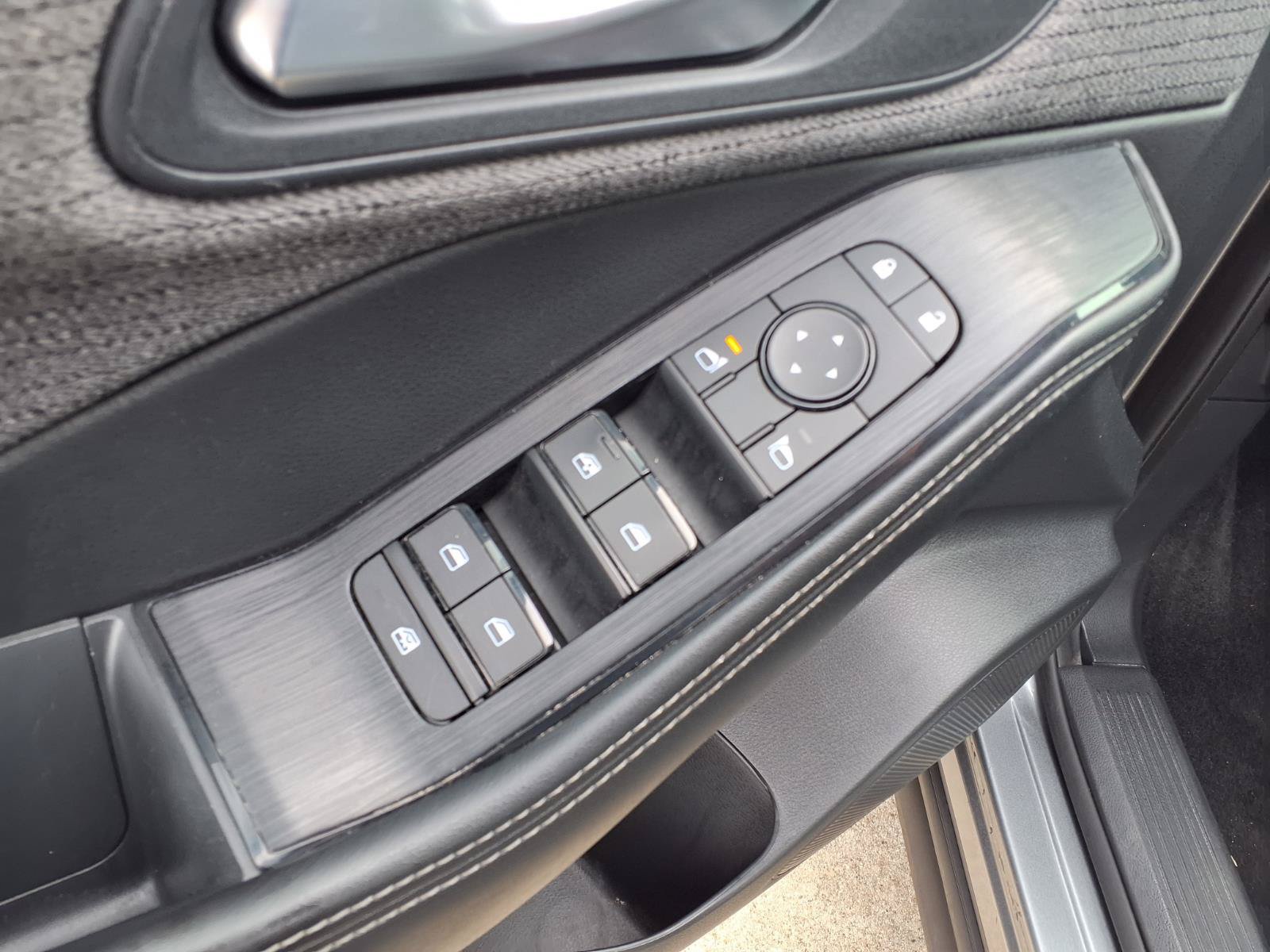 Used 2021 Nissan Rogue SV FWD image 17