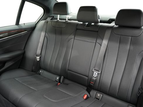 Used 2021 BMW 530i w/ Premium Package RWD image 35