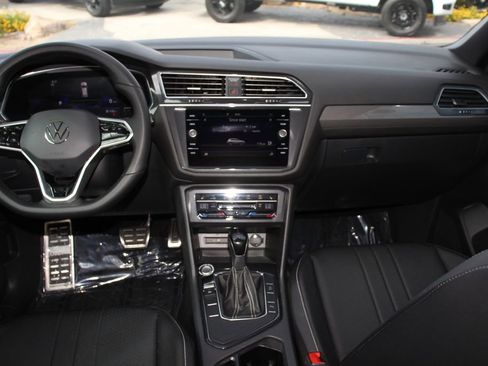 Used 2022 Volkswagen Tiguan SE R-Line FWD image 19