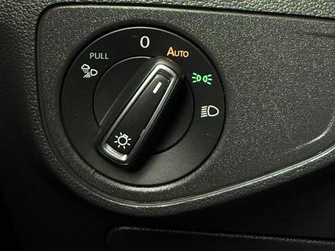 Used 2021 Volkswagen Atlas SE w/ Panoramic Sunroof Package FWD image 15