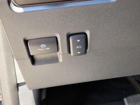 Used 2024 Ford F250 Lariat w/ Lariat Ultimate Package AWD/4WD image 17