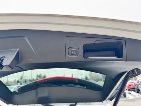 Used 2019 Cadillac XT5 AWD image 17