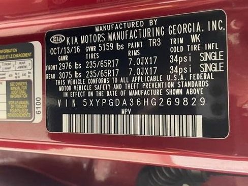 Used 2017 Kia Sorento LX w/ LX Convenience Package image 27