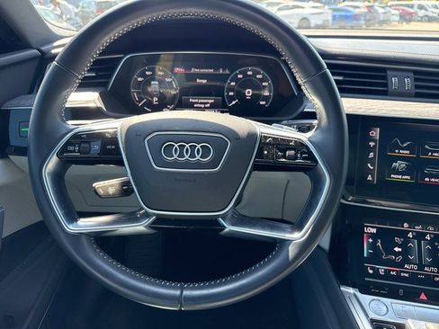 Used 2020 Audi e-tron Prestige w/ Prestige Package image 11