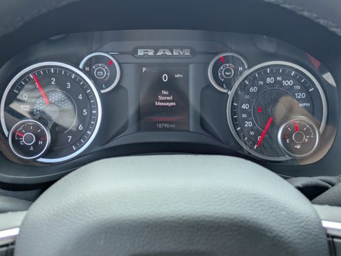 Used 2025 RAM 2500 Big Horn AWD/4WD image 21