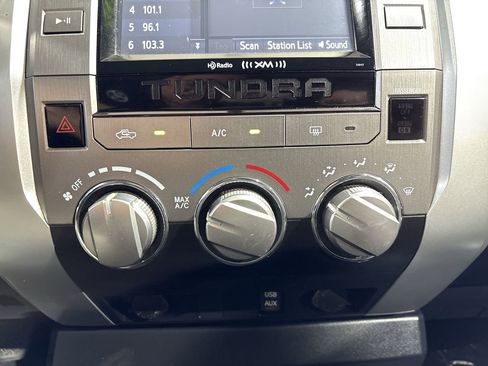 Used 2017 Toyota Tundra SR5 image 18