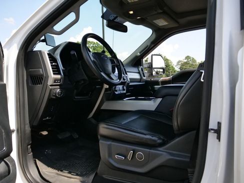 Used 2019 Ford F350 Lariat AWD/4WD image 23