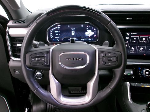 Used 2025 GMC Sierra 1500 Denali AWD/4WD image 8