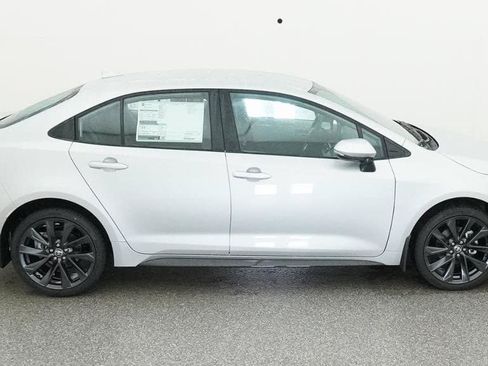New 2026 Toyota Corolla SE FWD image 11