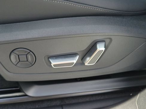 New 2026 Audi Q3 quattro 2.0T AWD/4WD image 18