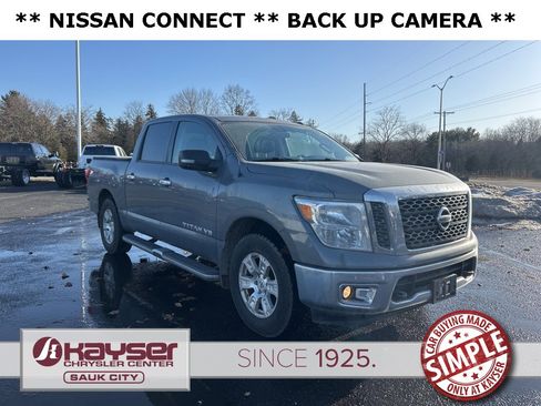 Used 2018 Nissan Titan SV image 1