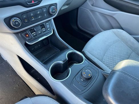 Used 2018 GMC Terrain SLE image 6