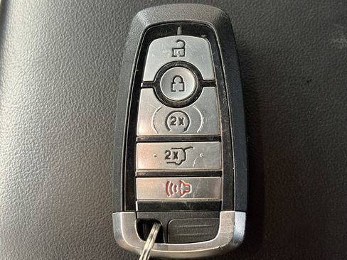 Used 2022 Ford Explorer Limited w/ Equipment Group 301A RWD image 27