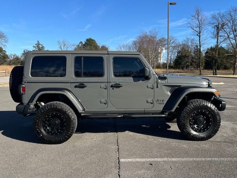 Used 2019 Jeep Wrangler Unlimited Sport S image 7