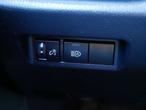 Used 2019 Toyota RAV4 LE image 23