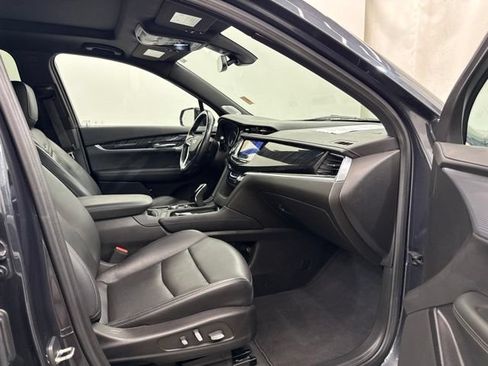 Used 2023 Cadillac XT6 Premium Luxury AWD/4WD image 17