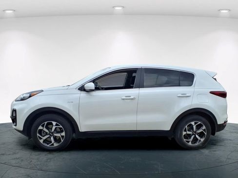 Used 2022 Kia Sportage LX AWD/4WD image 5