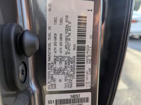 Used 2025 Toyota Tundra Platinum image 36