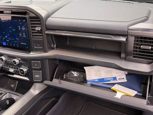 Used 2025 Ford F150 Lariat AWD/4WD image 37