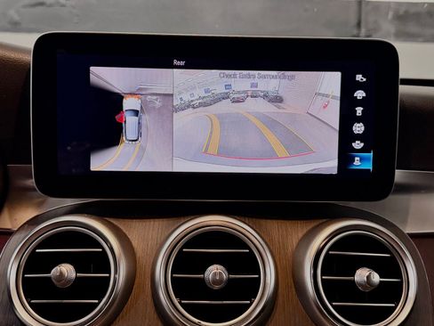 Certified 2021 Mercedes-Benz GLC 300 image 30