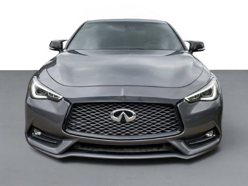 Used 2018 INFINITI Q60 Red Sport 400 w/ Sensory Package 3.0T Sport RWD image 3