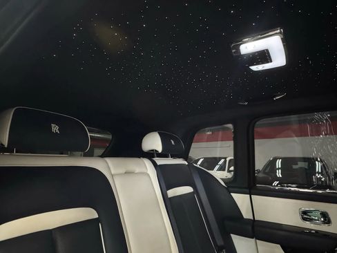 Used 2022 Rolls-Royce Cullinan image 31