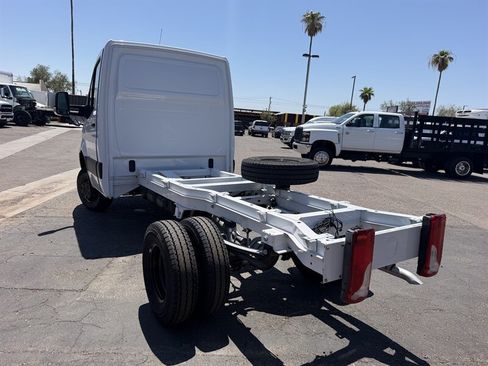 Used 2023 Mercedes-Benz Sprinter 3500 image 4