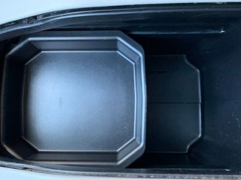 Used 2018 Toyota Highlander XLE FWD image 25
