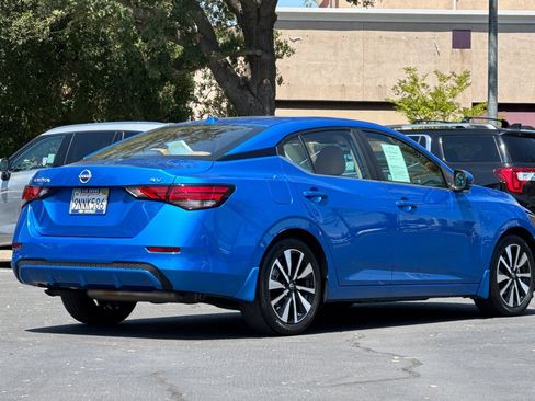Used 2024 Nissan Sentra SV w/ SV Premium Package FWD image 3