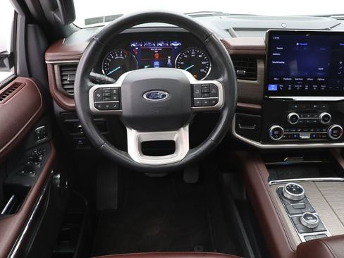 Used 2024 Ford Expedition Max Limited image 14