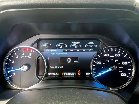 Used 2017 Ford F250 Platinum w/ Platinum Ultimate Package AWD/4WD image 18