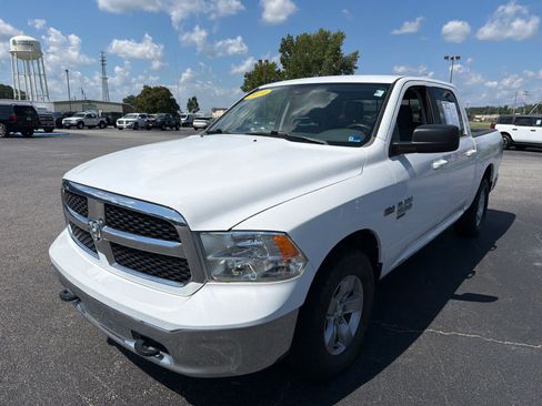 Used 2019 RAM 1500 Classic SLT w/ Protection Group AWD/4WD image 7