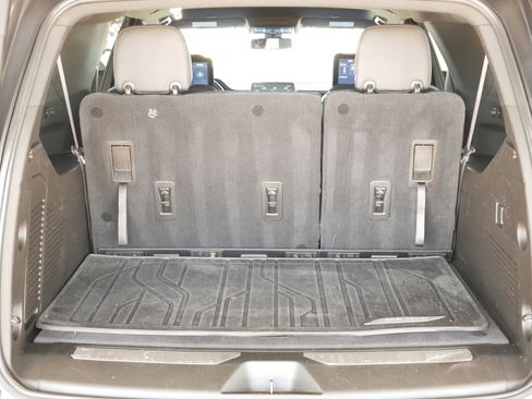 Used 2021 Chevrolet Suburban Z71 w/ Rear Media and Nav Package image 29