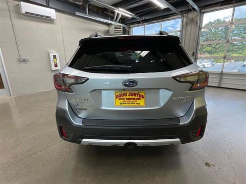 Used 2021 Subaru Outback Limited XT w/ Popular Package #2 AWD/4WD image 4