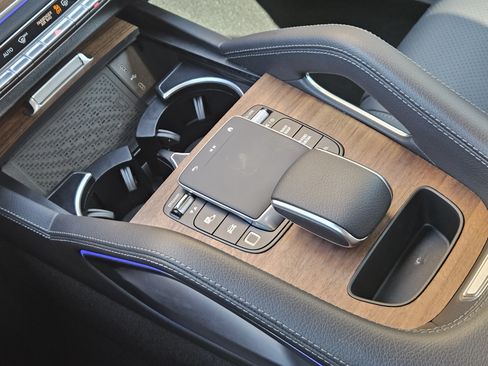 Certified 2025 Mercedes-Benz GLE 450 4MATIC image 20