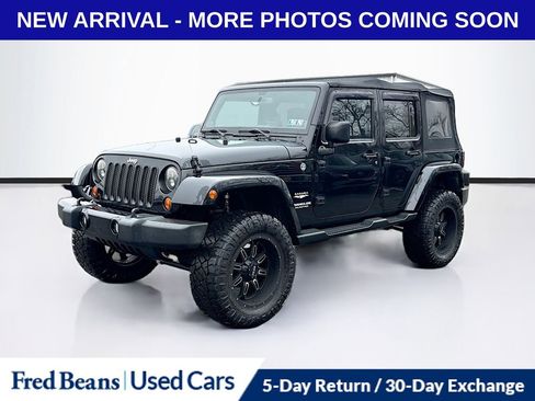 Used 2013 Jeep Wrangler Unlimited Sahara w/ Connectivity Group image 3