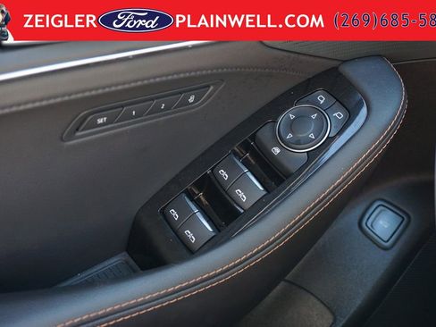 Used 2025 Cadillac CT5 V AWD/4WD image 28