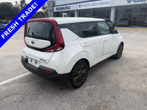 Used 2021 Kia Soul S image 3