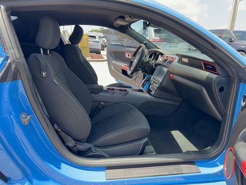 Used 2022 Ford Mustang Coupe RWD image 14