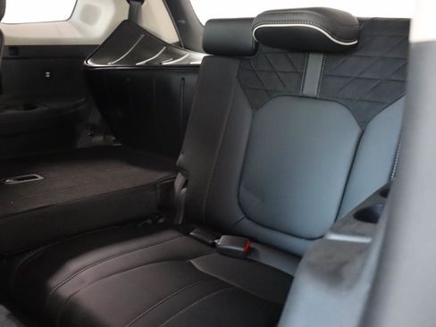 Used 2026 Honda Pilot Elite image 17
