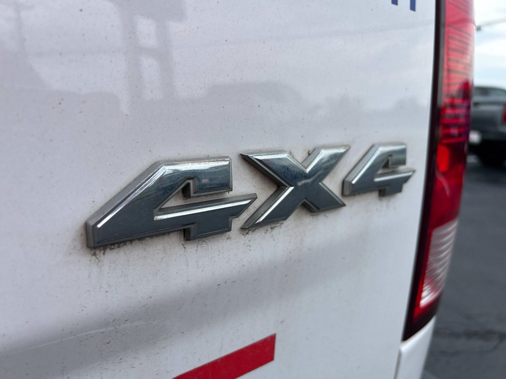 Used 2019 RAM 1500 Classic SLT AWD/4WD image 11