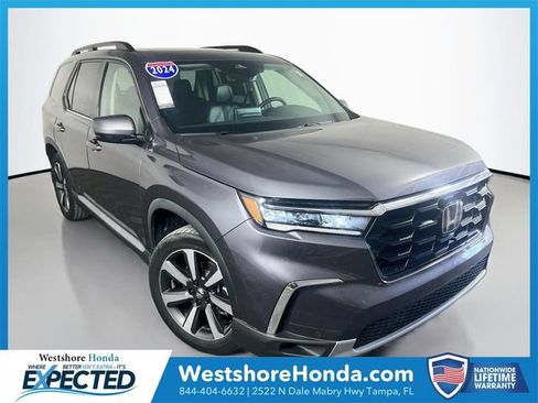 Used 2024 Honda Pilot Touring image 1