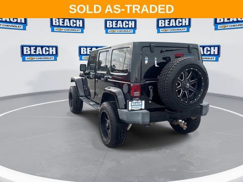 Used 2016 Jeep Wrangler Unlimited Sahara w/ Connectivity Group AWD/4WD image 6