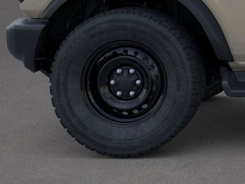 New 2026 Ford Bronco Outer Banks w/ Black Appearance Package image 21