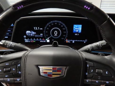 Certified 2023 Cadillac Escalade ESV Sport Platinum w/ LPO, ONYX Package image 22