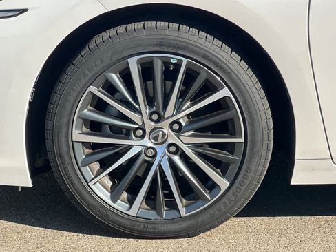 Used 2022 Lexus ES 350 w/ Premium Package FWD image 13