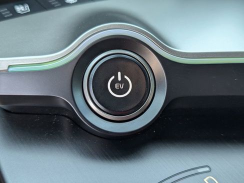 Certified 2025 Kia EV6 GT-Line image 32