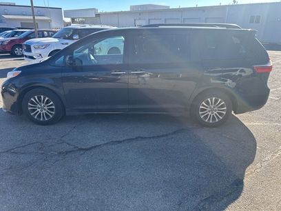 Used 2018 Toyota Sienna XLE