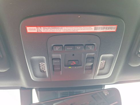 Used 2025 Toyota Camry SE w/ Convenience Package FWD image 28