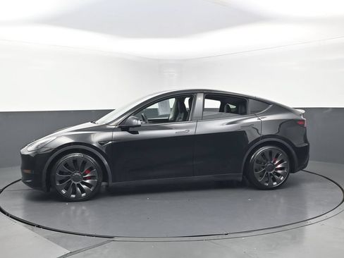 Used 2023 Tesla Model Y Performance AWD/4WD image 34